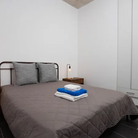 아파트 Bridge House 202-2br Modern 레메소스