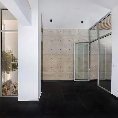 Bridge House 202-2br Modern 아파트